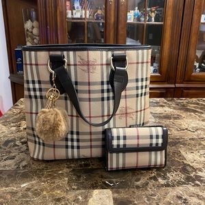 🌹SOLD🌹Burberry bag and wallet
